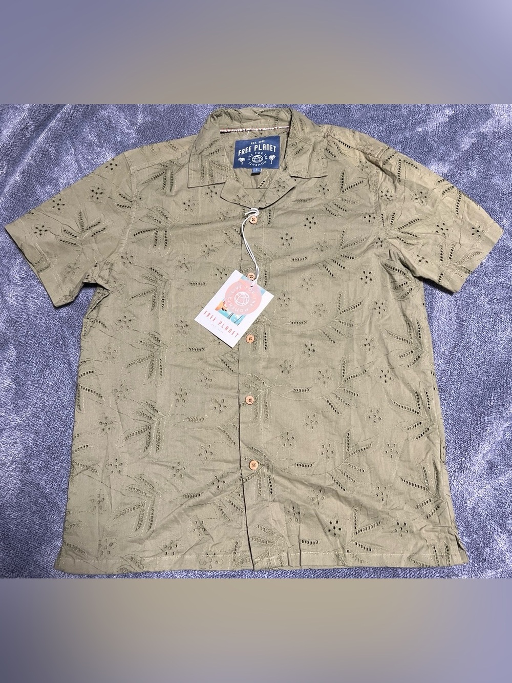 #22 NWT Free Planet Silver Sage Short Sleeve Shirt Eyelet Pattern Size S
